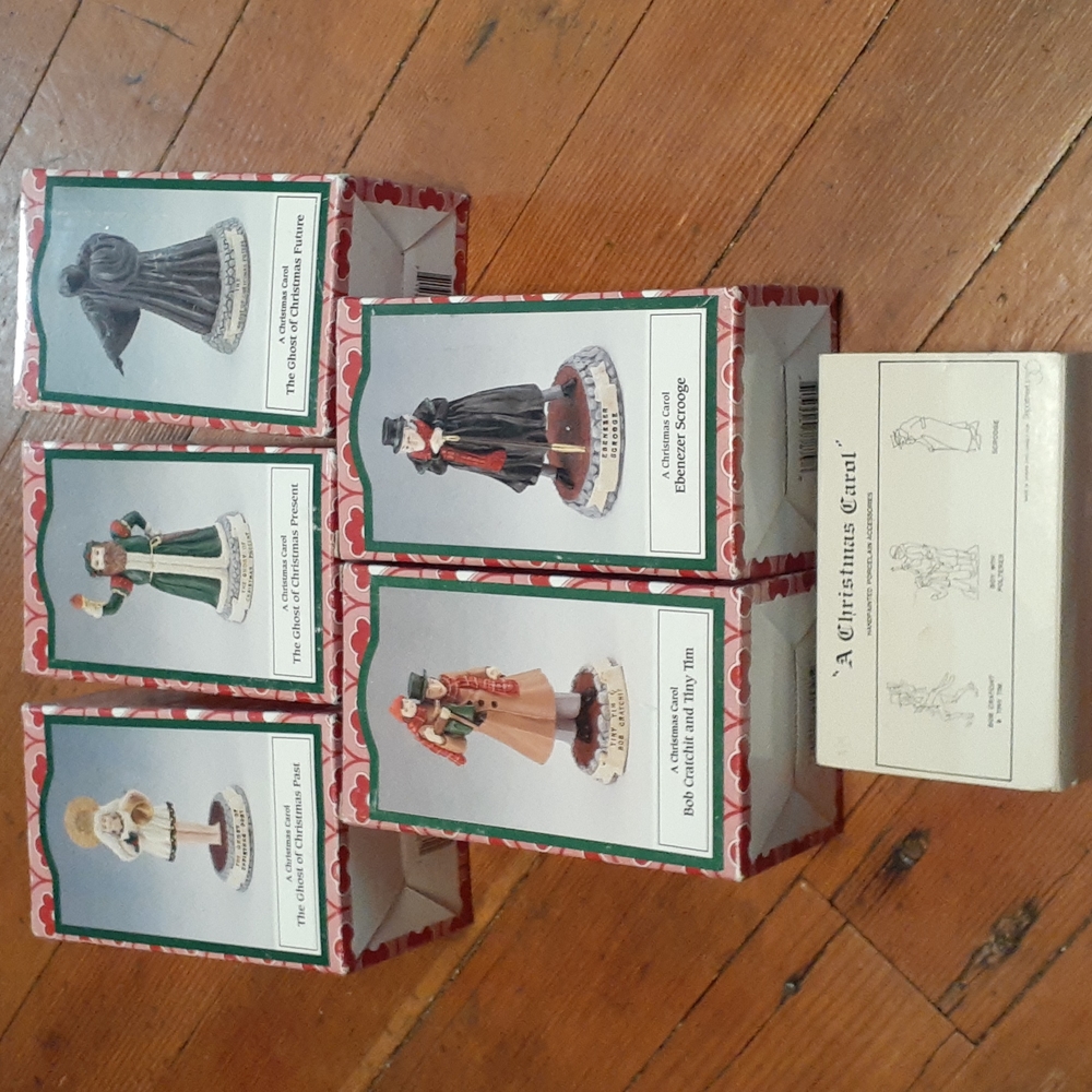 A Christmas Carol figurines and Christmas decor (read description)